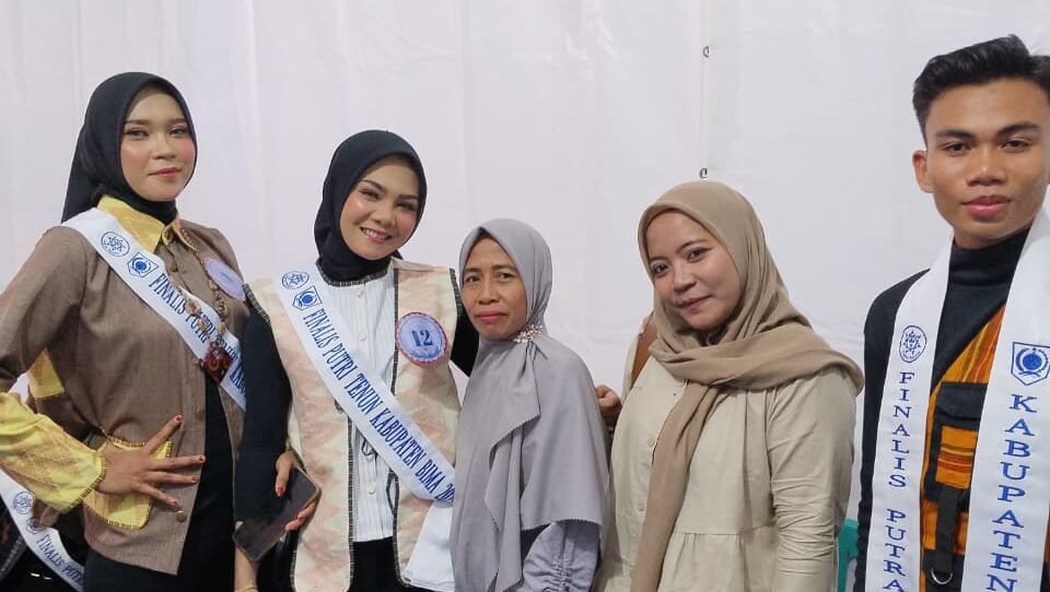 Mahasiswa PGPAUD UNSWA Raih Prestasi pada Ajang Pemilihan Putra Putri Tenun Kabupaten Bima 2025